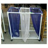 Laundry sorter center on wheels - 31 x 16 x 32