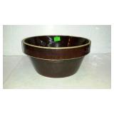 Pottery mixing bowl, 10"