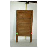 Wooden washboard