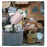 Skid lot, includes lamps, baskets