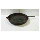 Cast iron skillet with fire ring, made in USA -