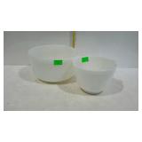Two Pyrex milk glass mixing bowl, made for