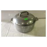 Wagner Magnalite - aluminum pot with lid, 10"