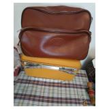 2 vintage suitcase bags, samsonite co tents