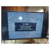 Insignia, 32'  flat screen TV works with remote