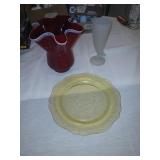 3 pcs of glass depression red vase and frosted
