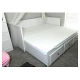 Trundle Bed w/2 Mattress and 3 Drawers