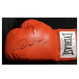 Oscar de la Hoya Signed Red Everlast Boxing Glove