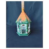 Gazebo style bird feeder