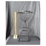 Metal wire urn form garden planter