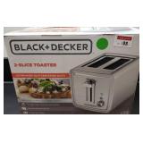LOOKS NEW BLACK+DECKER 2-SLICE TOASTER LOOKS NEW BLACK+DECKER 2-SLICE TOASTER