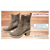 WATERPROOF BOOTS (SIZE: 7M)