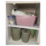 Estate lot of kitchenware