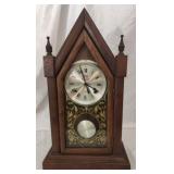 Golden brand wall clock AS IS UNSURE IF IT WORKS
