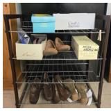 Shoe rack with shoes