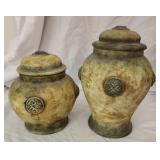 2 decorative pottery jars