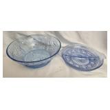 Lot of 2 blue dishes