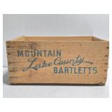 Vintage Wooden Barletts Lake County Pear Box