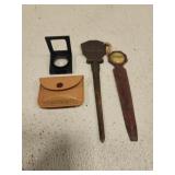 Vintage tri fold magnifying glass 2 letter openers