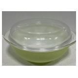 Vintage Pyrex 2 qt. Ovenware with lid