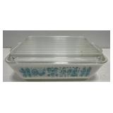 Vintage 2 qt. Pyrex Ovenware with lid