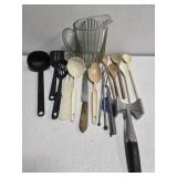Estate lot kitchen utensils