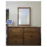 Oak wood 6 drawer dresser with mirror
