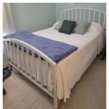 Metal frame bed set