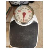 Taylor 330 Capacity Bathroom Scale