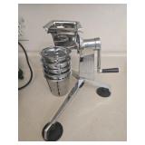 Salad master grinder