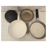 Lot of 4 pans
