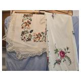 Lot of 2 vintage tablecloths