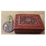 Lot of 2 asian style decor