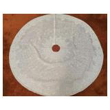 Beautiful 60 in Sequin Tree Skirt HEAVY New w Tag