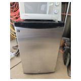 Like new general electric mini fridge