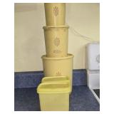 5 pc Vintage Tupperware Containers