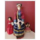 Lot of Indian dolls