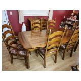 Beautiful solid wood Dining room table & chairs