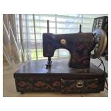 Plastic sewing machine toy