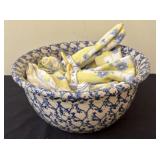 Blue and white pottery bowl with napkins