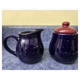 Porcelain creamer and sugar