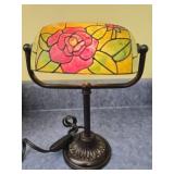Stained glass table lamp