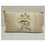Decorative throw pillow