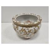 Decorative flower pot