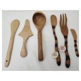 Lot of 6 wooden utensils