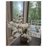 Pottery vase with cotton