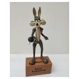 Vintage 1968 Wile E coyote piggy bank