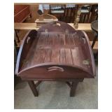 Side table with detachable tray