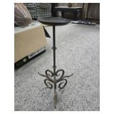 Metal candle holder