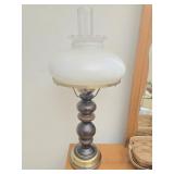 Wood base porcelain lamp